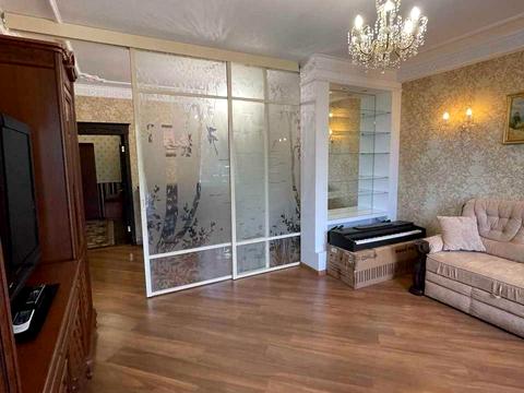 квартира за адресою Дмитра Луценка вул. (Крейсера "Аврора"), 6