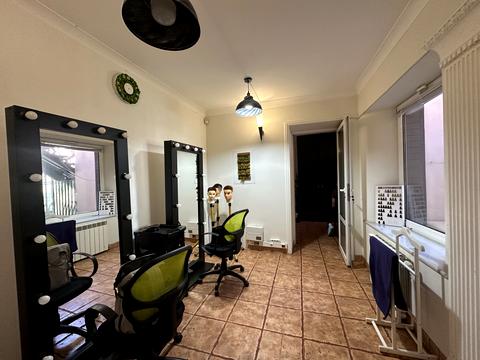 комерційна за адресою Канатна вул., 60