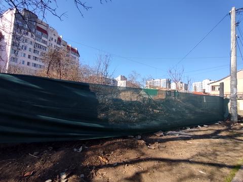 участок по адресу Хвойный пер., 12