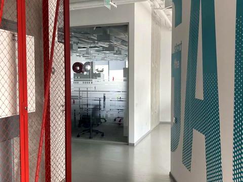 коммерческая по адресу Спортивная пл., 1