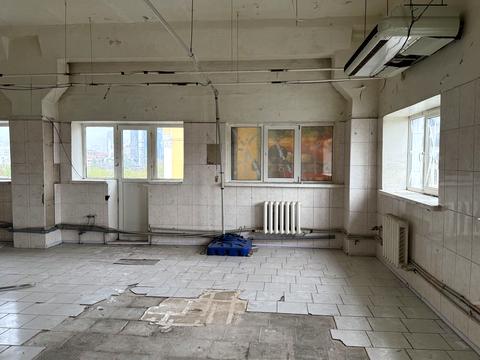 комерційна за адресою Вокзальна пл., 3