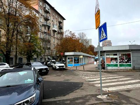 комерційна за адресою Олександра Копиленка вул., 3