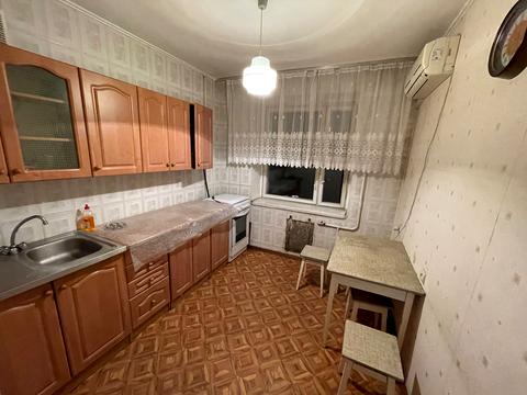 квартира за адресою Романа Шухевича просп. (Генерала Ватутіна), 26