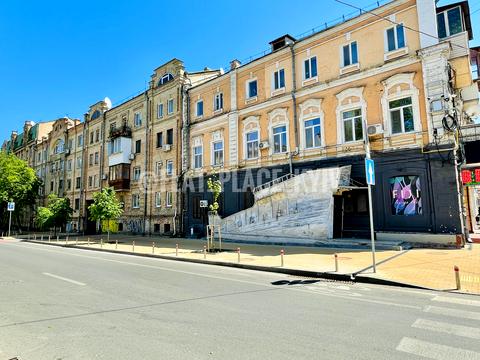 квартира за адресою Андріївська вул., 8/12