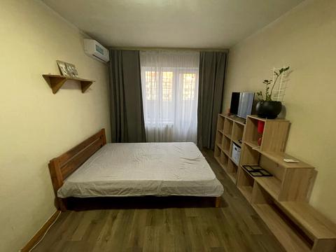 квартира за адресою Олександра Махова вул. (Жолудєва), 8-А