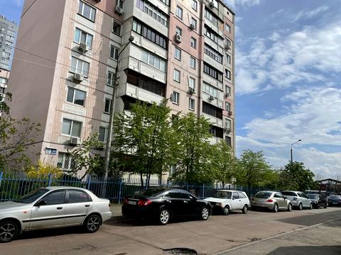 комерційна за адресою Бориса Гмирі вул., 15