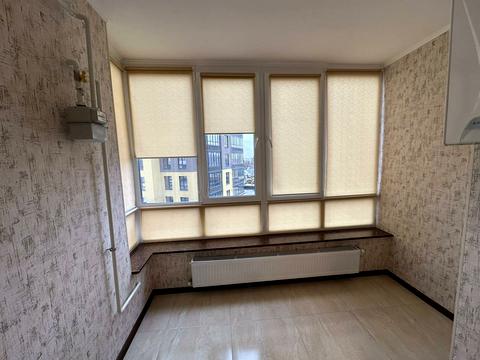 квартира за адресою Домбровського вул., 3