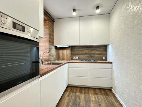 квартира за адресою Михайла Лушпи просп., 2