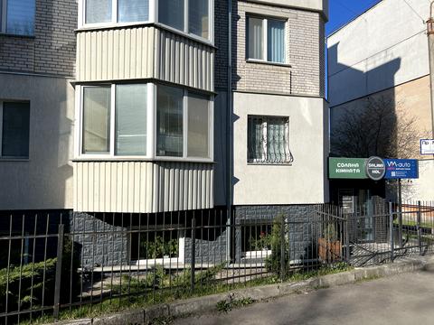 комерційна за адресою Миру просп., 73/3