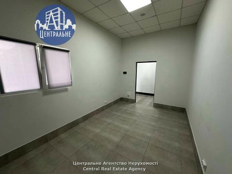 комерційна за адресою Незалежності просп., 40