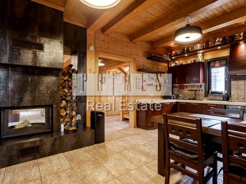 будинок за адресою 51-а Садова