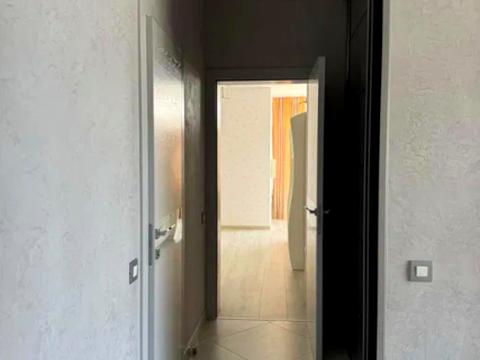 квартира за адресою Літературна вул., 8