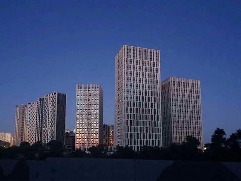 квартира за адресою Зарічна вул., 2