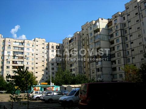 квартира за адресою Лариси Руденко вул., 7