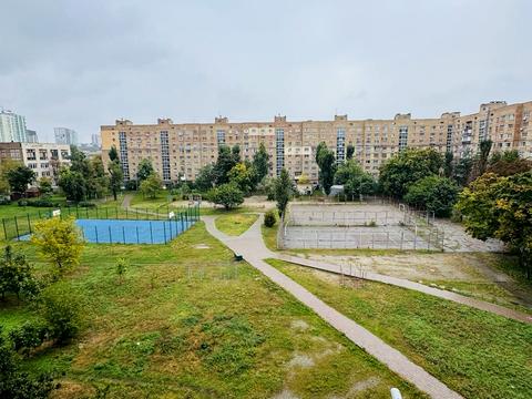 квартира за адресою Володимира Сосюри вул., 4