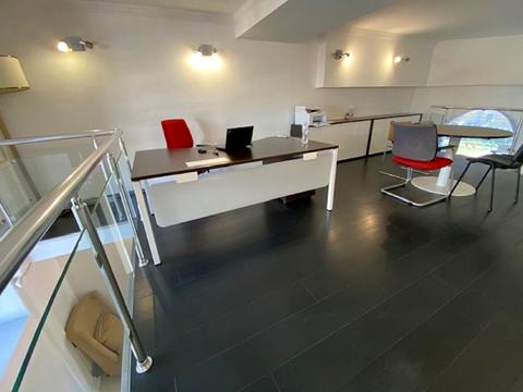 комерційна за адресою Жилянська вул., 59