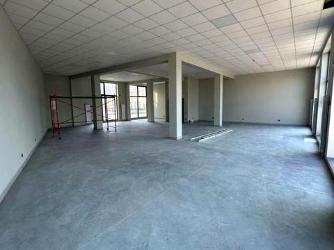 комерційна за адресою Новознесенська вул., 4
