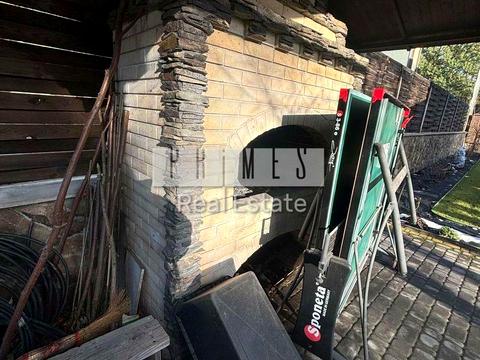 будинок за адресою Вишнева вул.