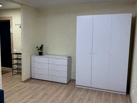 квартира за адресою Родини Глаголєвих вул. (Академіка Грекова), 15