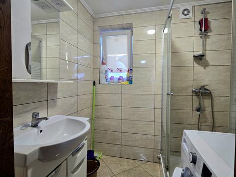 будинок за адресою Вишнева, 1