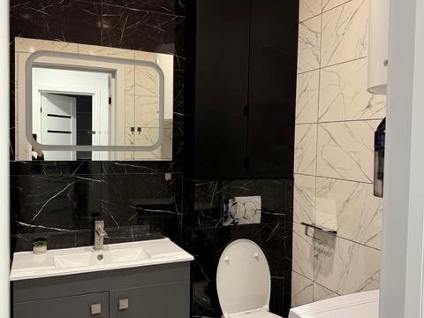 квартира за адресою Домбровського вул., 75