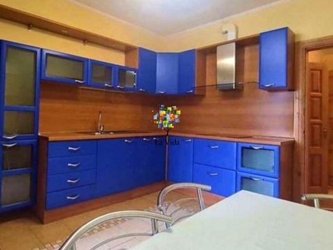 квартира за адресою Анни Ахматової вул., 18