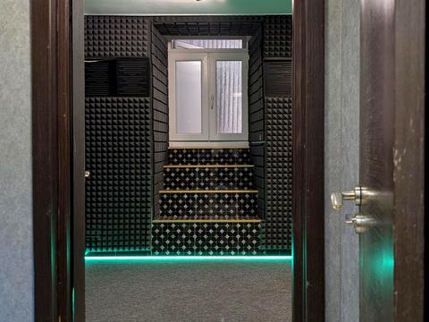 комерційна за адресою Шота Руставелі вул., 27