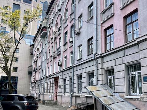 комерційна за адресою Дарвіна вул., 10