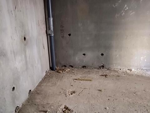 комерційна за адресою Ревуцького вул., 54