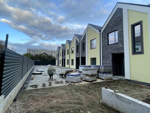 будинок за адресою Олекси Тихого пров.