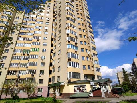 комерційна за адресою Тростянецька вул., 49