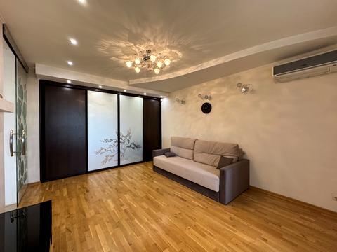 квартира за адресою Паркова вул., 77
