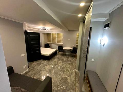 квартира за адресою Зодчих вул., 34