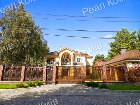 будинок за адресою Спортивна вул.