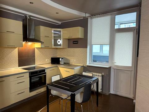 квартира за адресою Бориса Гмирі вул., 8-Б