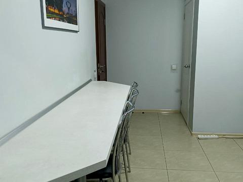 комерційна за адресою Євгена Коновальця вул. (Щорса), 32-Г