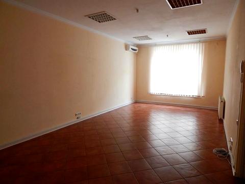 комерційна за адресою Гетьмана Петра Дорошенка вул. (Генерала Грушевого), 4а