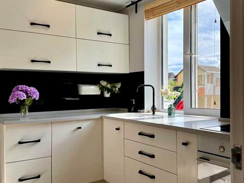 дом по адресу Українська