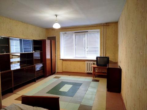 квартира за адресою Космонавтів вул., 68а