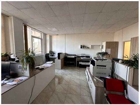 комерційна за адресою Кирилівська вул. (Фрунзе), 160