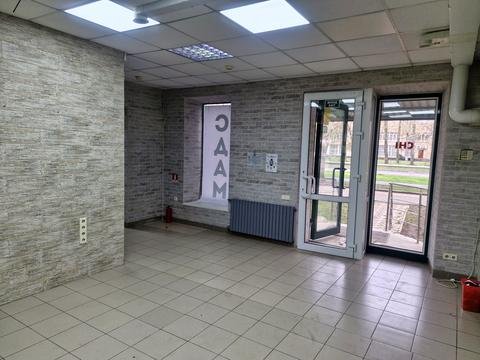 комерційна за адресою Варненська вул., 15