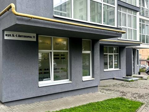 комерційна за адресою Богдана-Ігора Антонича вул., 11