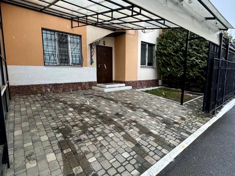 будинок за адресою Левка Ревуцького вул.