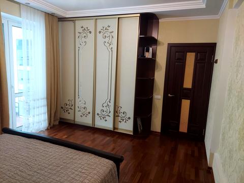 квартира за адресою Дніпровська набережна вул., 1