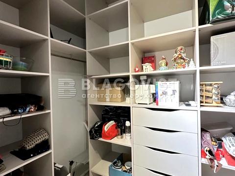 будинок за адресою Комфортна