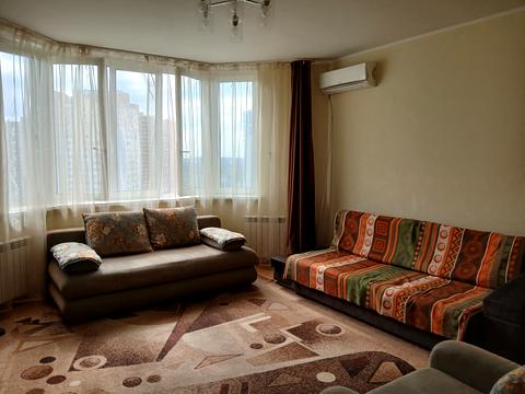 квартира за адресою Бориса Гмирі вул., 2