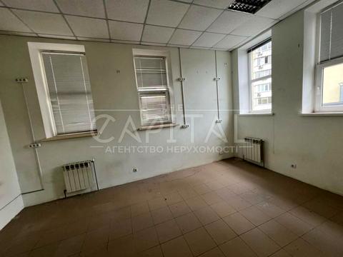 комерційна за адресою Федора Ернста вул., 4