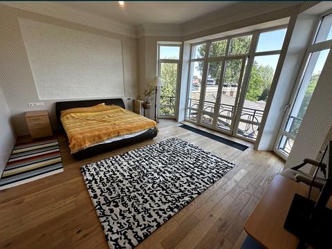 будинок за адресою Богатирська вул., 30б