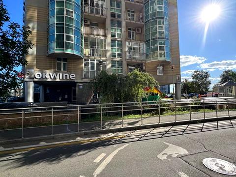 комерційна за адресою Звіринецька вул., 47