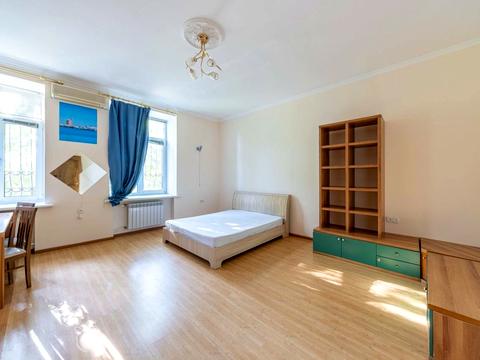 квартира за адресою Тарасівська вул., 18